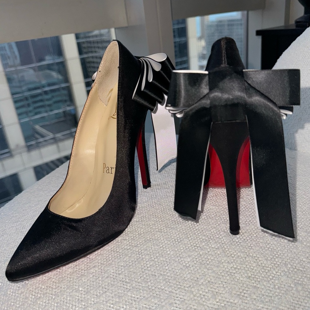 Christian Louboutin Anemone Satin Pumps w Bows - Authentic (fits like US Size 8)